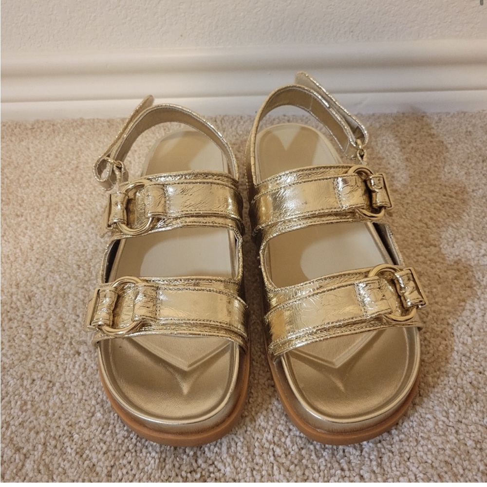 Dolce Vita Shelli Wedge Sandal in Gold